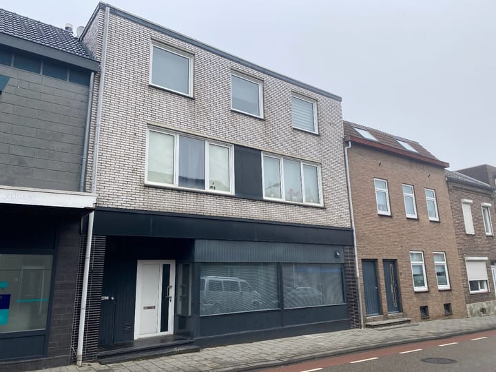 Photo 1 of Laurastraat 40