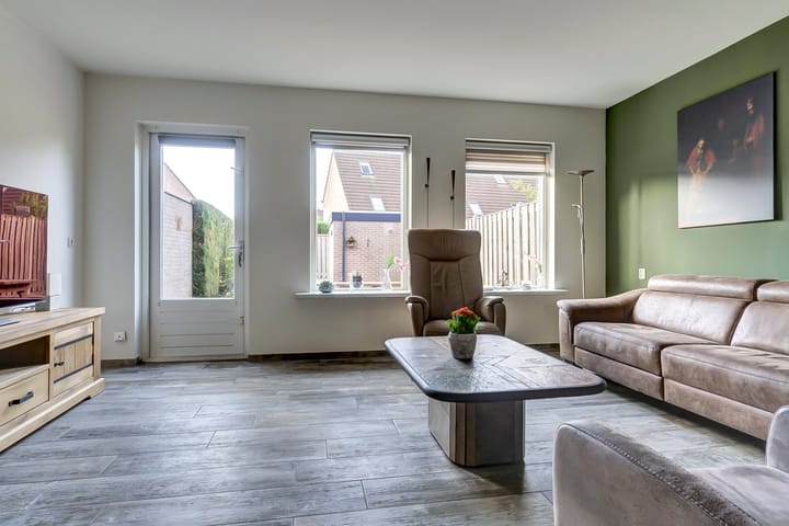 Foto 3 van 't Hoge Eind 82