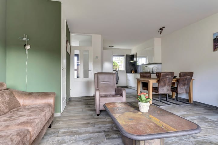 Foto 6 van 't Hoge Eind 82