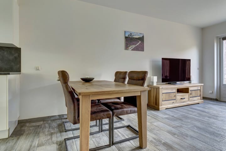 Foto 8 van 't Hoge Eind 82