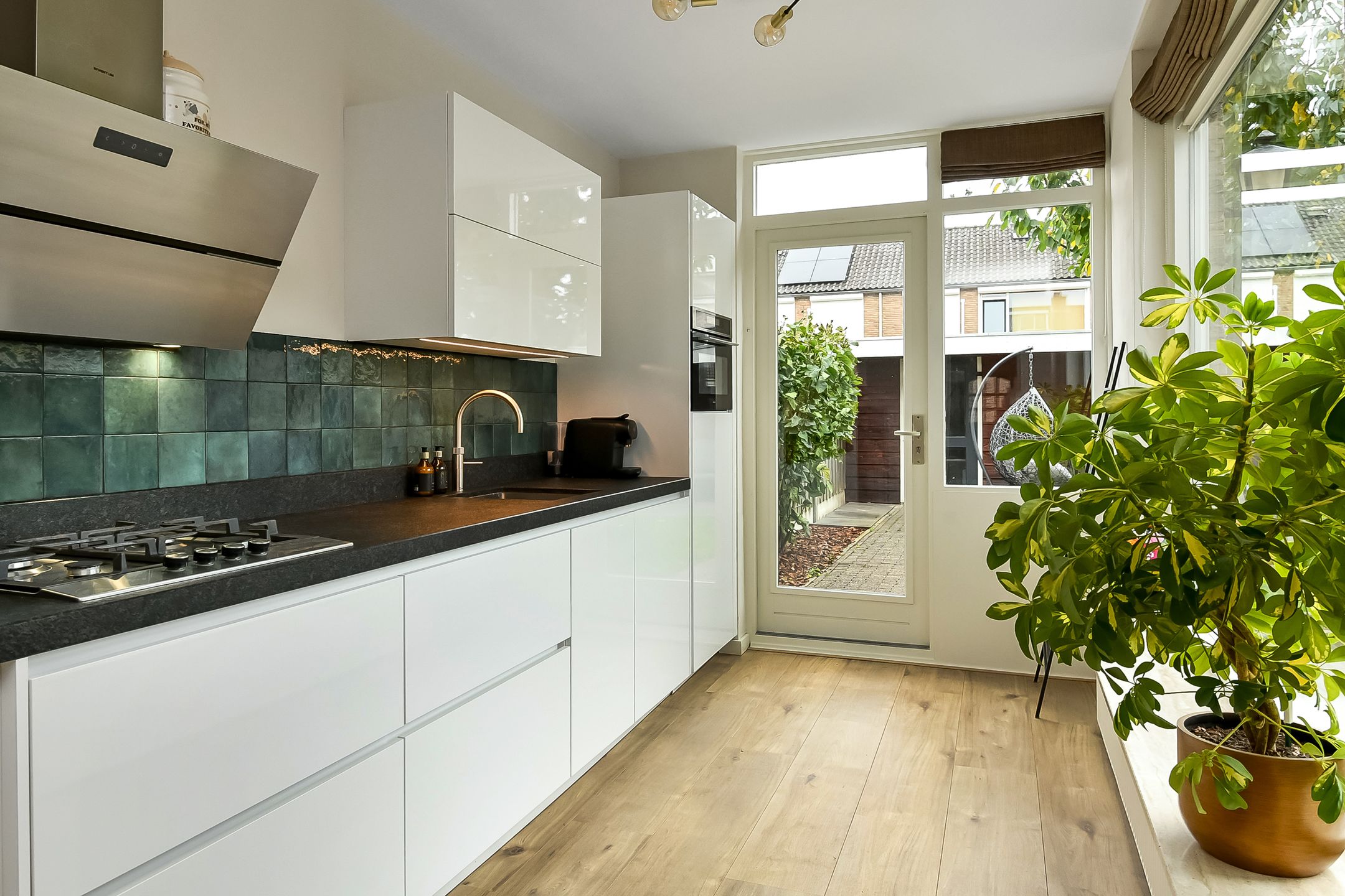 Photo 3 of Verhulststraat 4