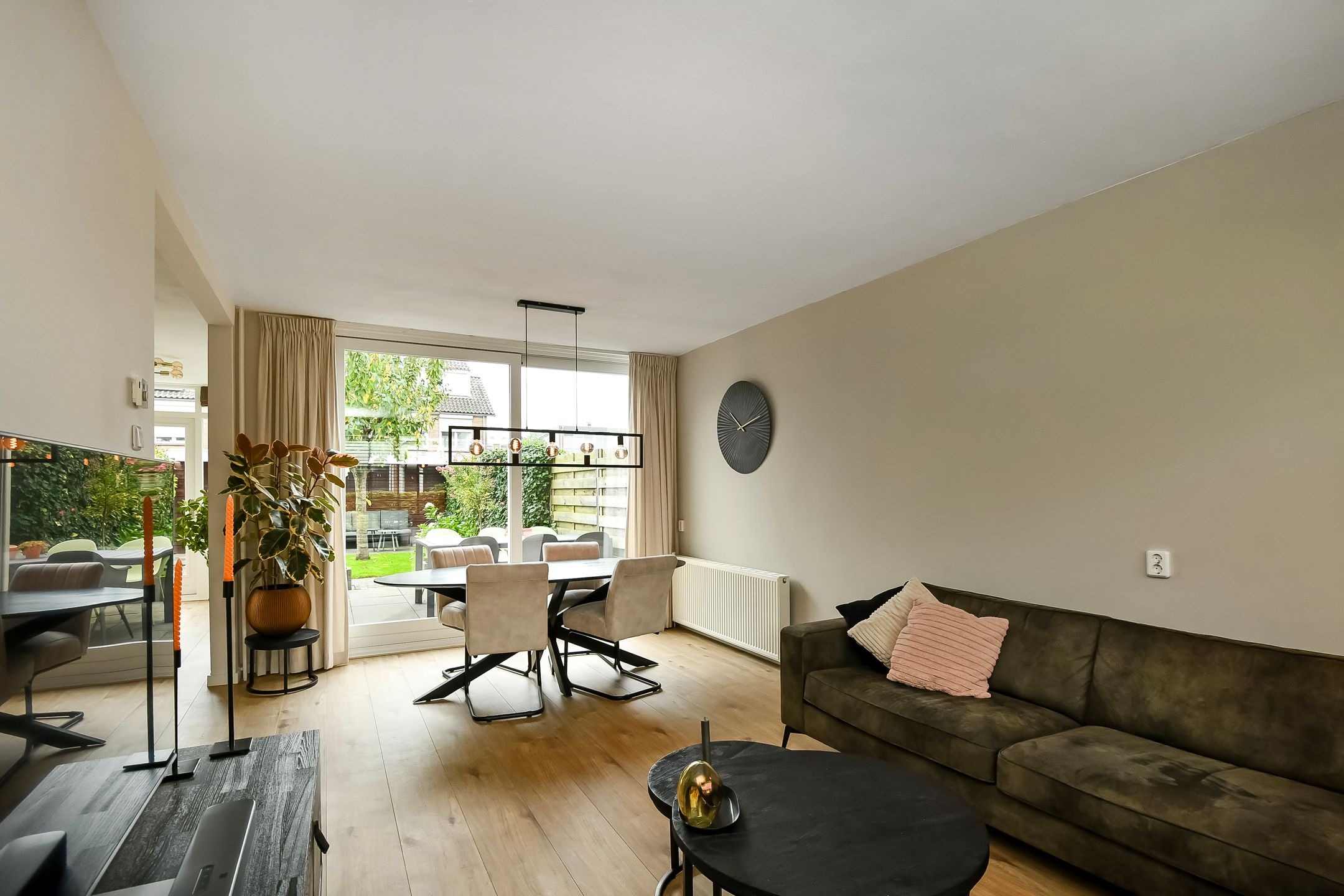 Photo 9 of Verhulststraat 4