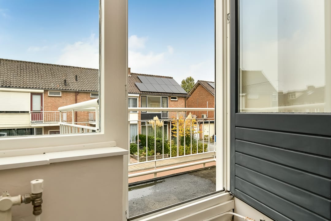 Photo 26 of Verhulststraat 4