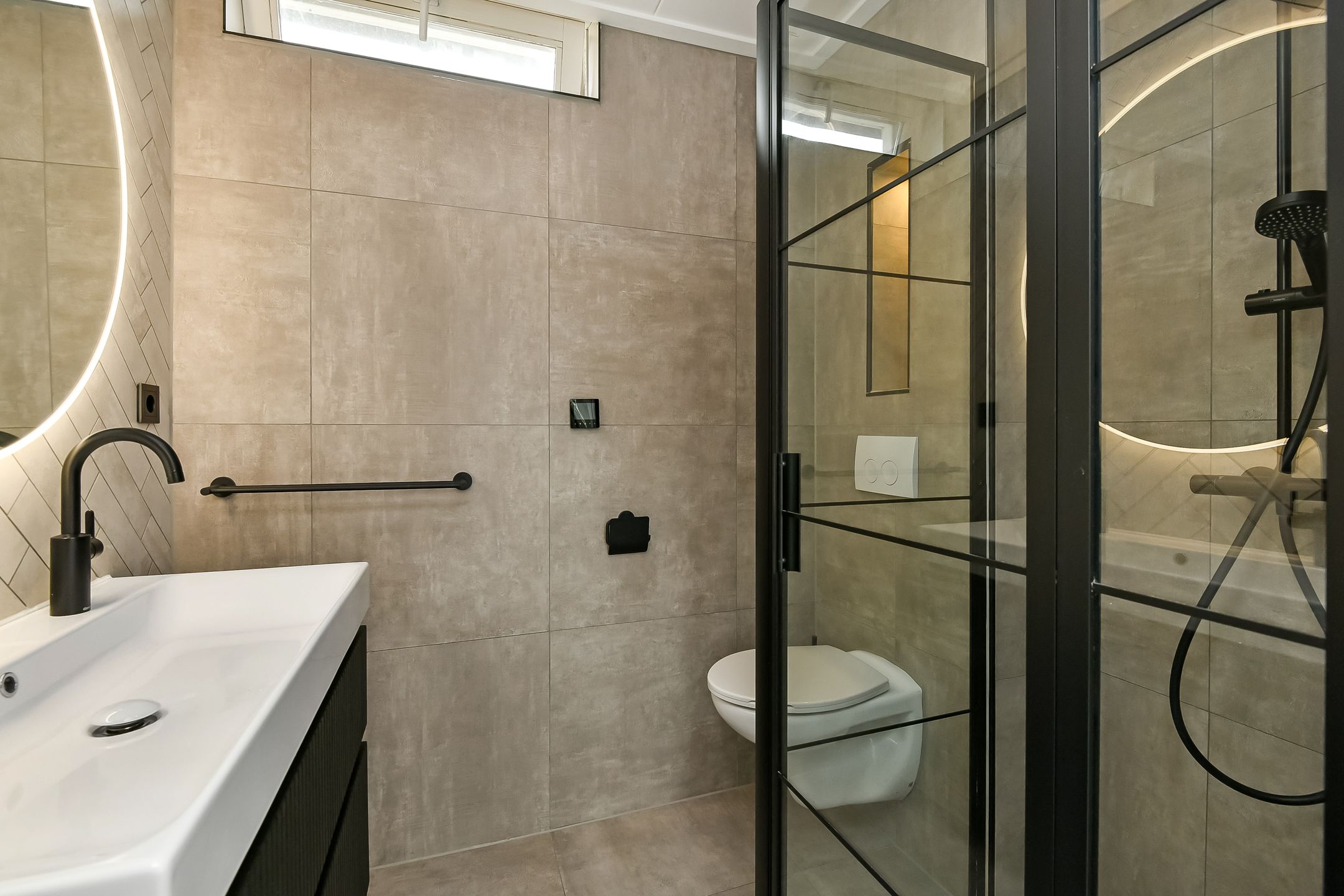 Photo 30 of Verhulststraat 4