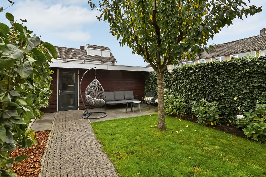 Photo 41 of Verhulststraat 4