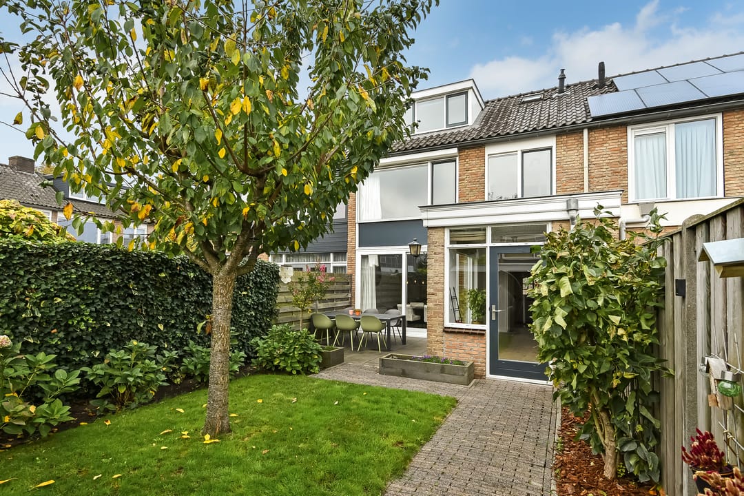 Photo 43 of Verhulststraat 4