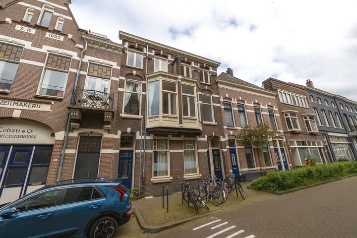 Photo 2 of Spoorwegstraat 23