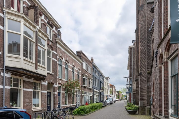 Photo 25 of Spoorwegstraat 23