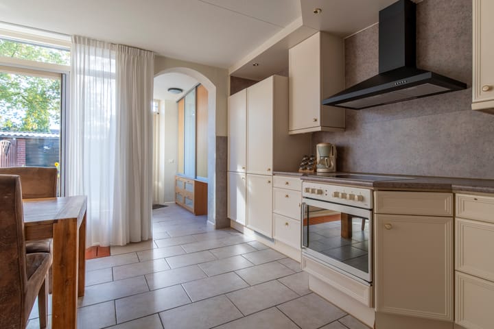 Foto 16 van Bomas 12