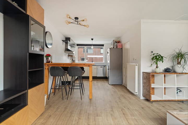 Foto 8 van Oostzeestraat 175