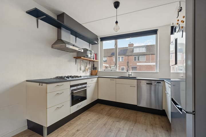 Foto 10 van Oostzeestraat 175