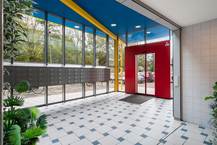 Photo 37 of Albertine Agneslaan 392