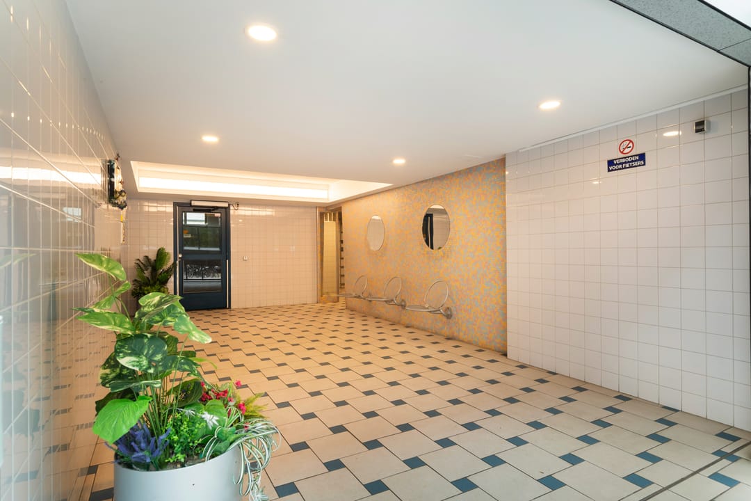 Foto 38 van Albertine Agneslaan 392