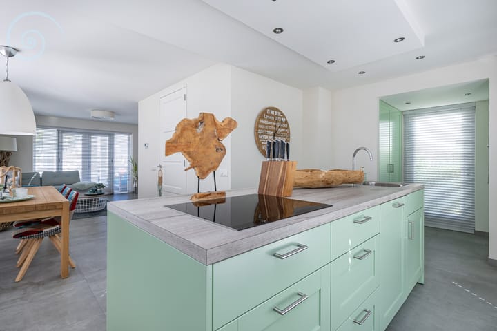 Photo 13 of Nieuwe Zeedijk 1-K003