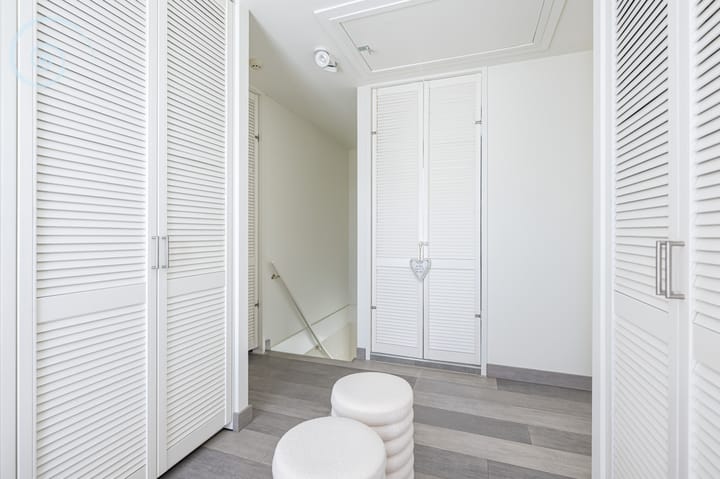 Photo 24 of Nieuwe Zeedijk 1-K003