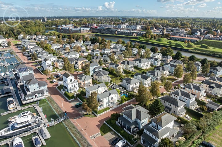 Photo 45 of Nieuwe Zeedijk 1-K003