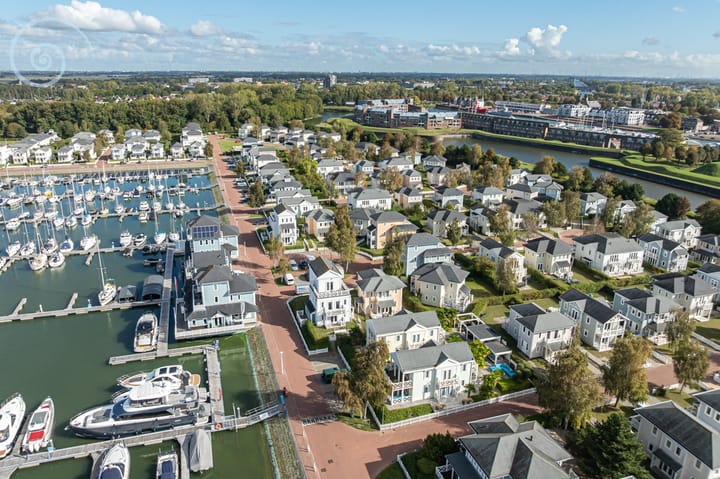 Photo 47 of Nieuwe Zeedijk 1-K003