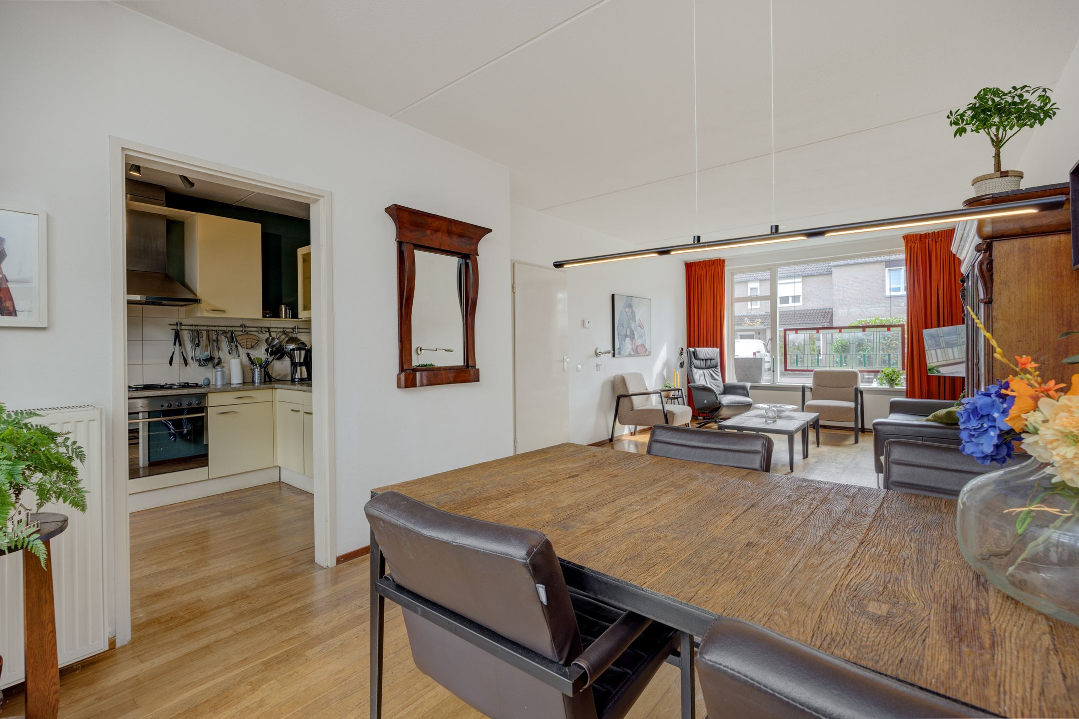 Photo 6 of Regent Smitsstraat 11