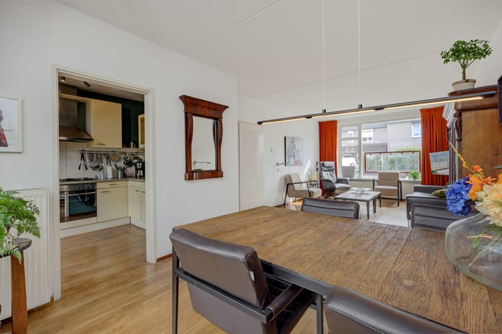 Photo 6 of Regent Smitsstraat 11