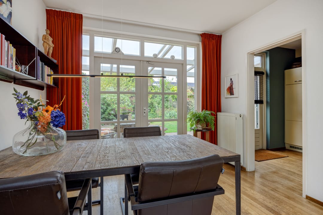 Photo 7 of Regent Smitsstraat 11