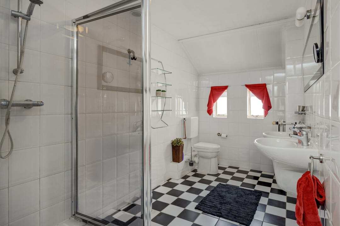 Photo 16 of Regent Smitsstraat 11