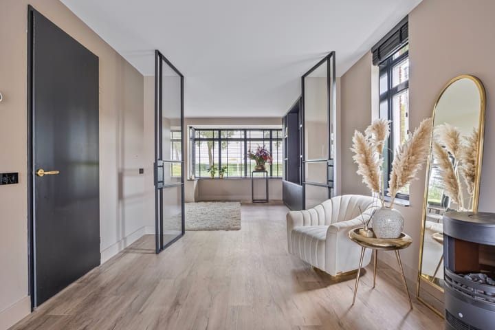 Photo 8 of Karmijn 56