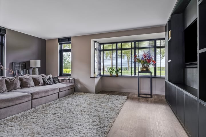 Photo 9 of Karmijn 56