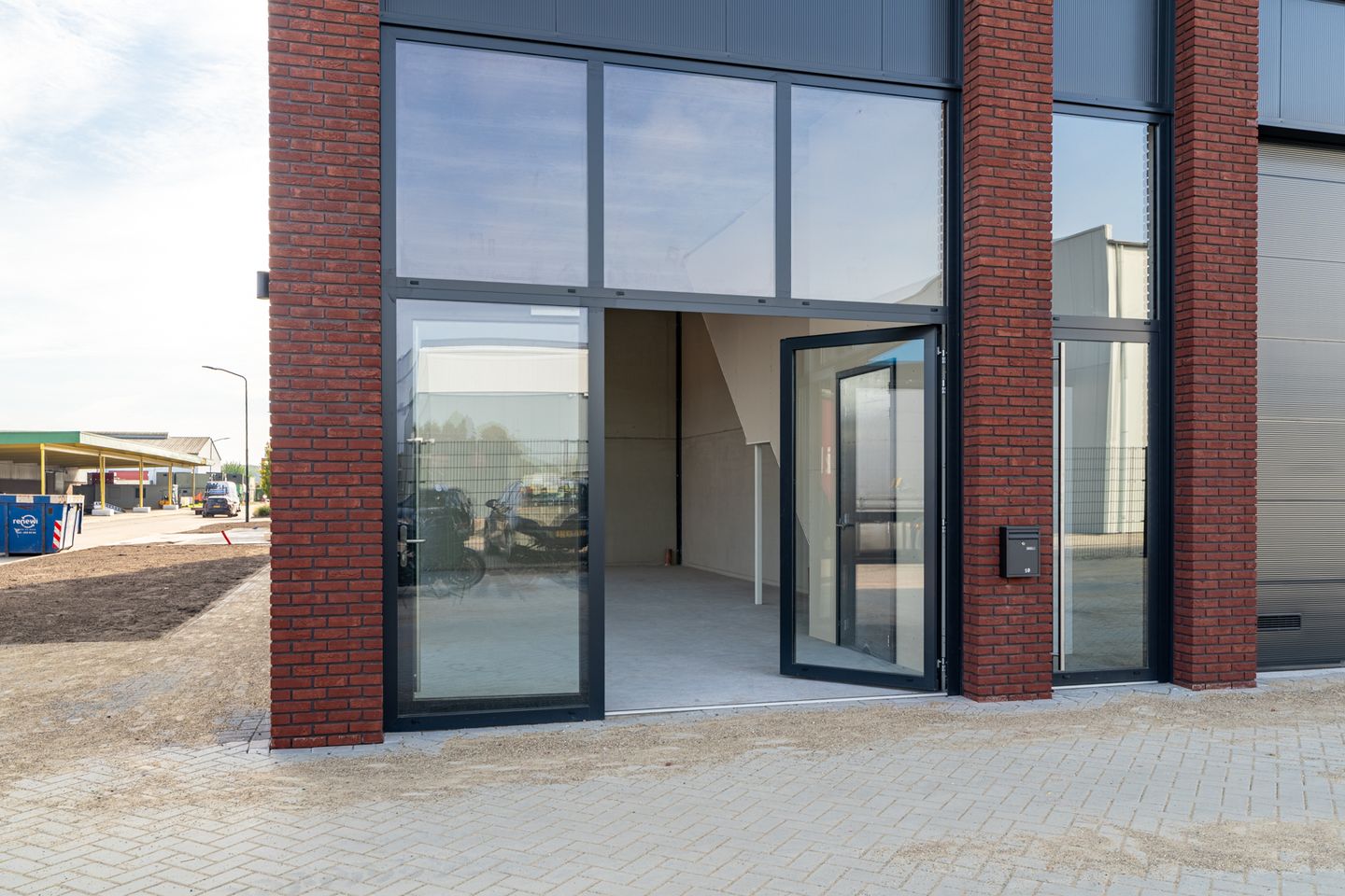 Bekijk foto 5 van Industrieweg 10