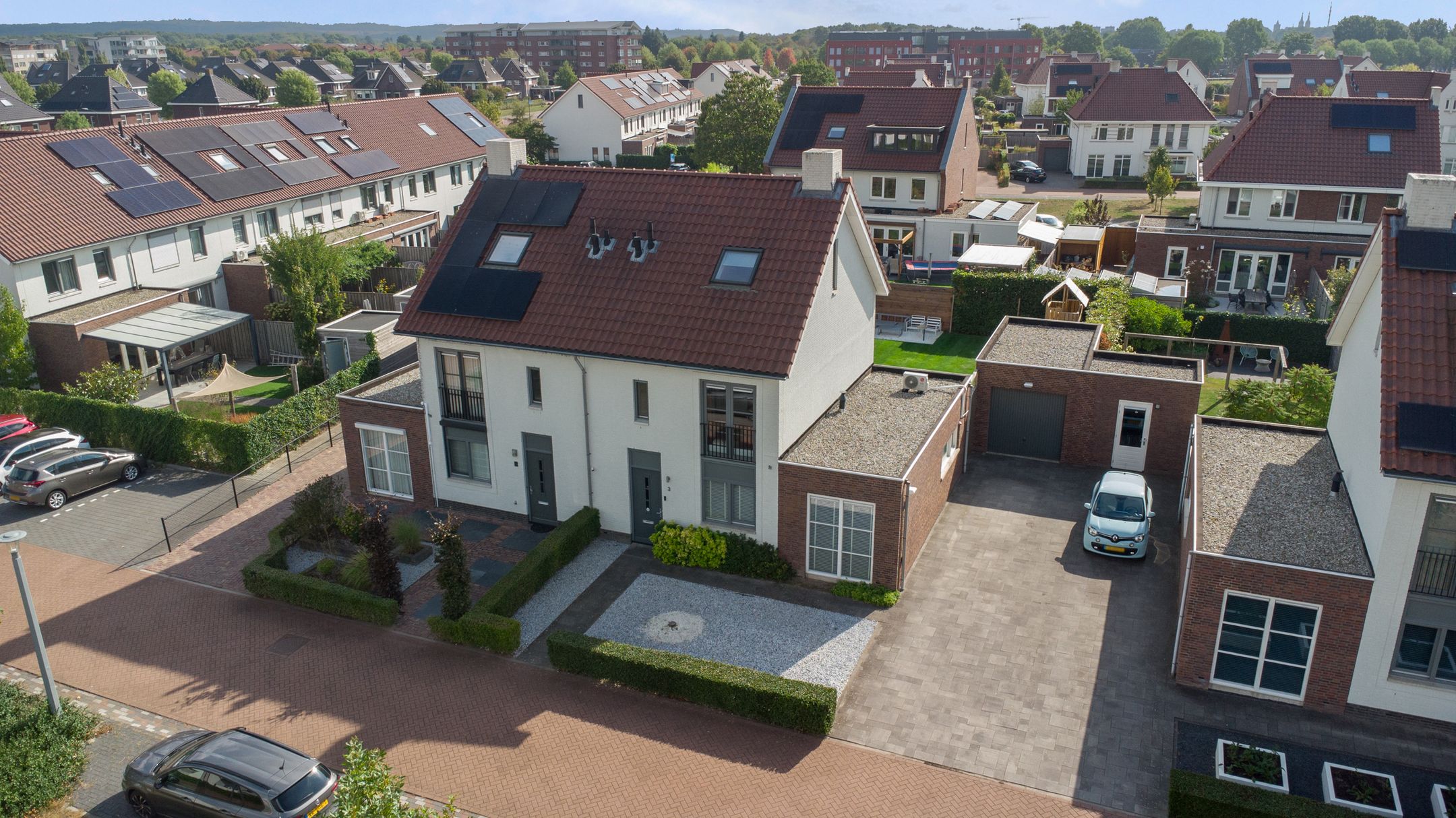 Photo 6 of Plataan 3