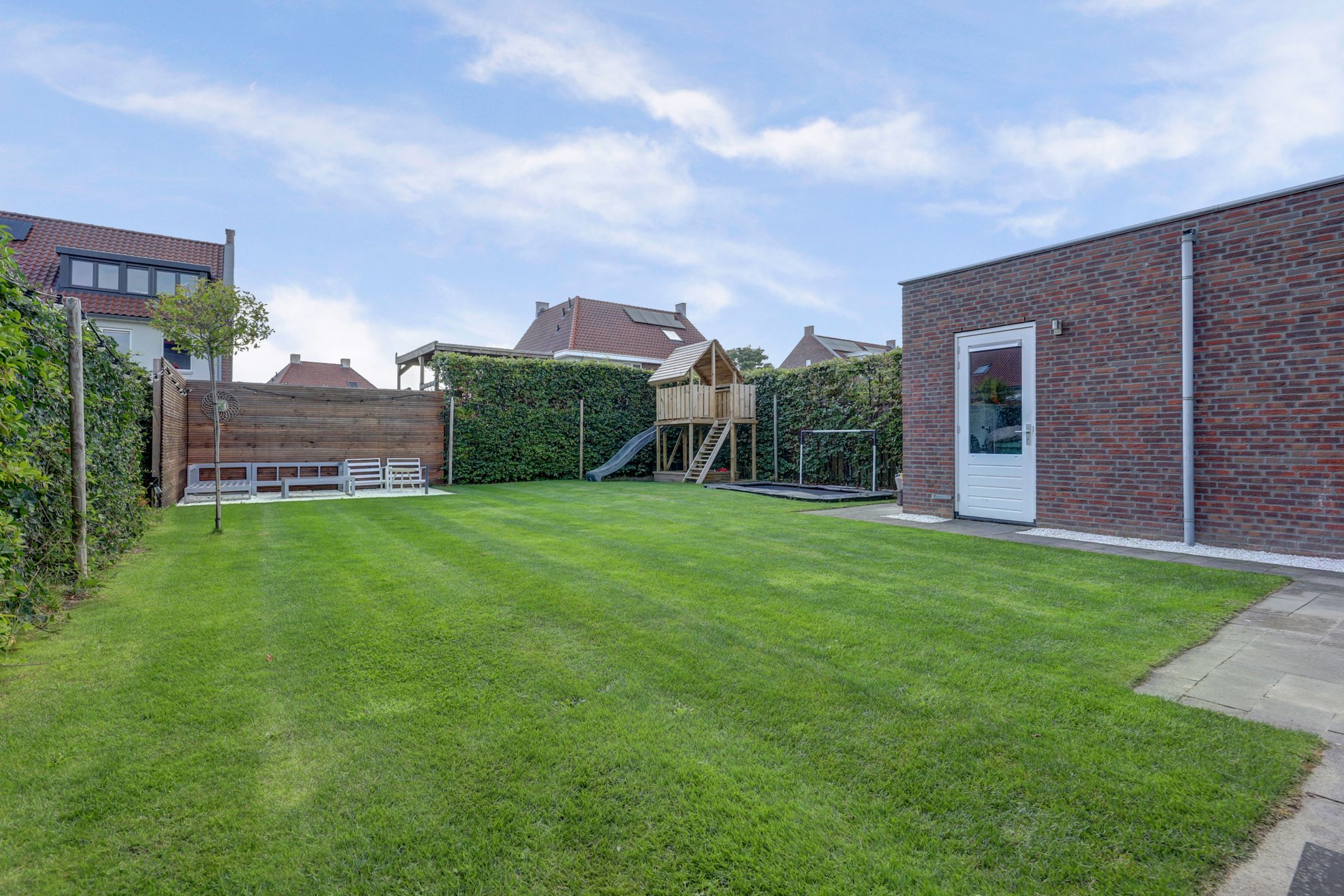 Photo 42 of Plataan 3