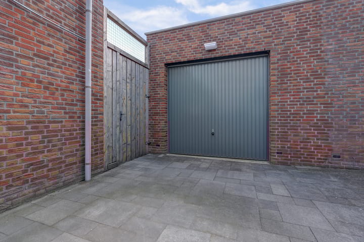 Photo 46 of Plataan 3