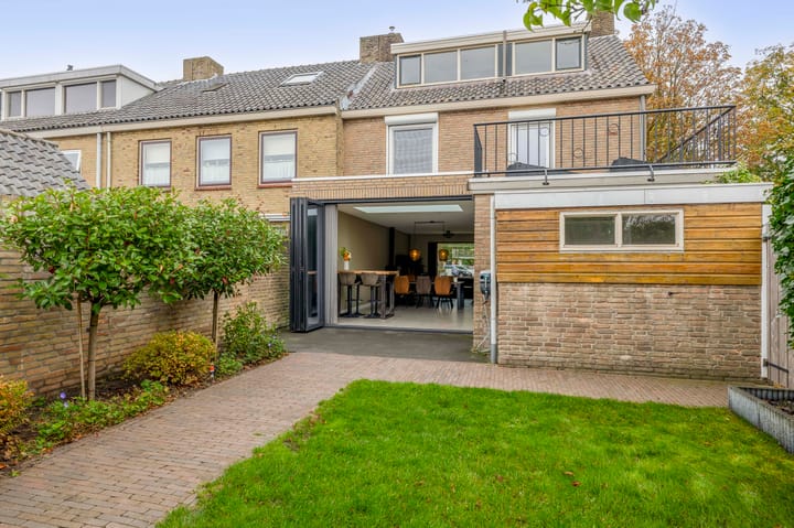 Foto 38 van Julianastraat 23