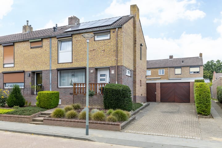 Photo 1 of Schoutstraat 14