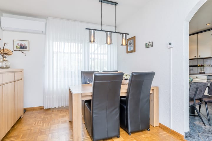 Photo 12 of Schoutstraat 14