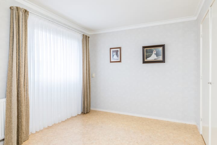 Photo 23 of Schoutstraat 14