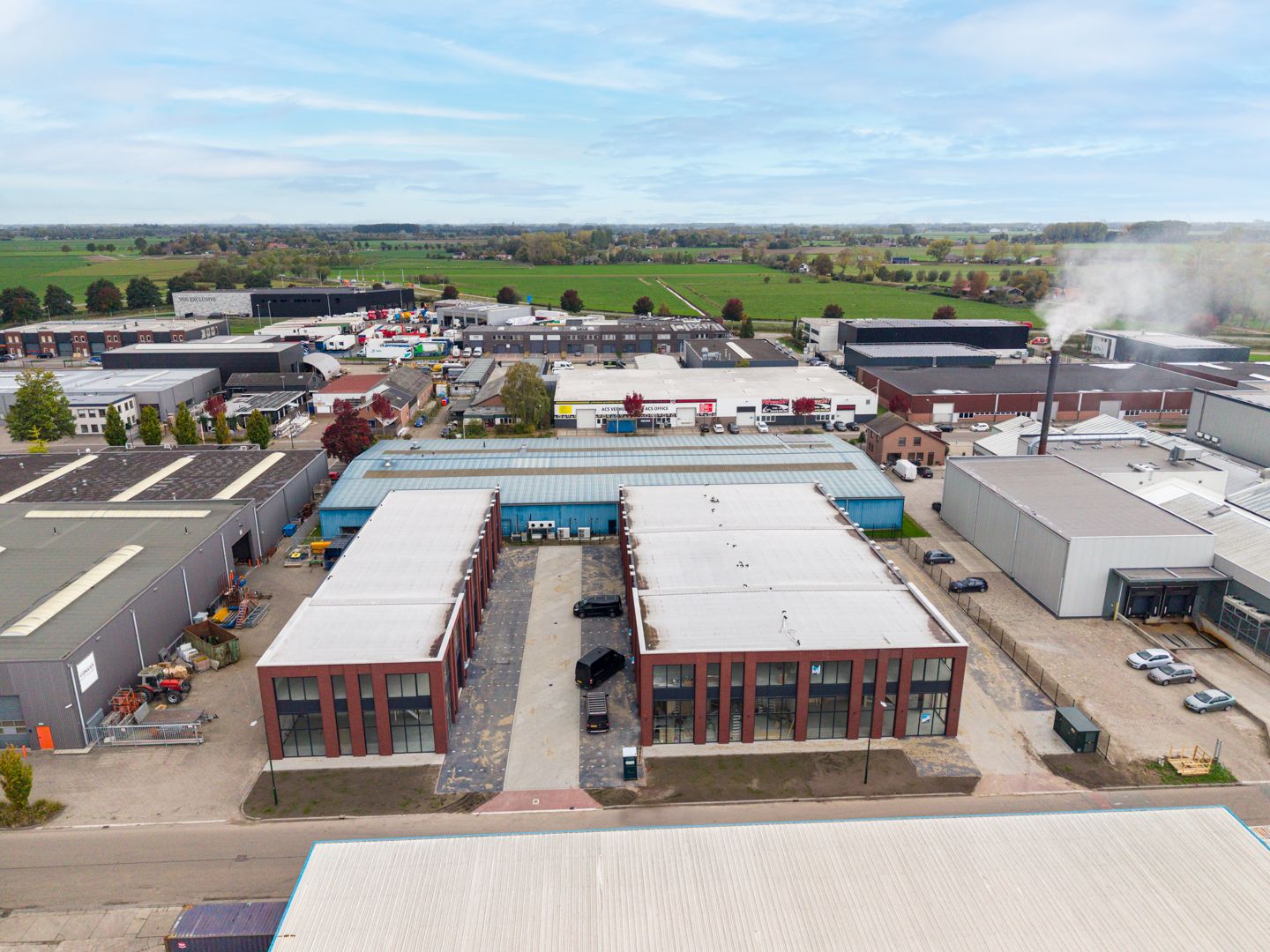 View photo 2 of Industrieweg 12-a