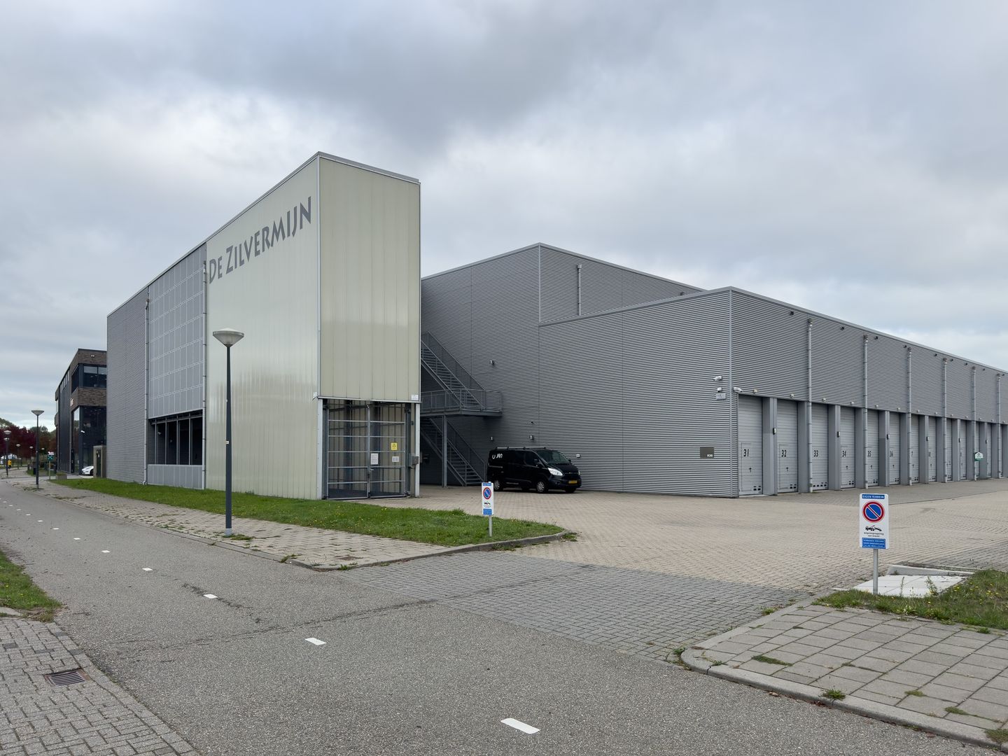 Bekijk foto 2 van Grote Esch 830-B58