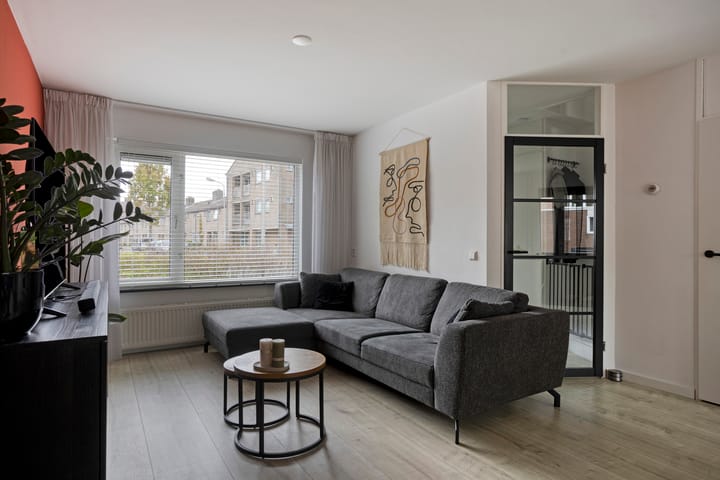 Photo 12 of Weteringstraat 42