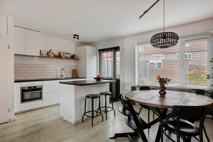 Photo 14 of Weteringstraat 42