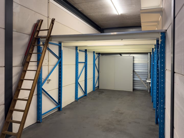 Foto 9 van Grote Esch 830-B58