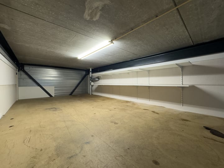 Foto 15 van Grote Esch 830-B58