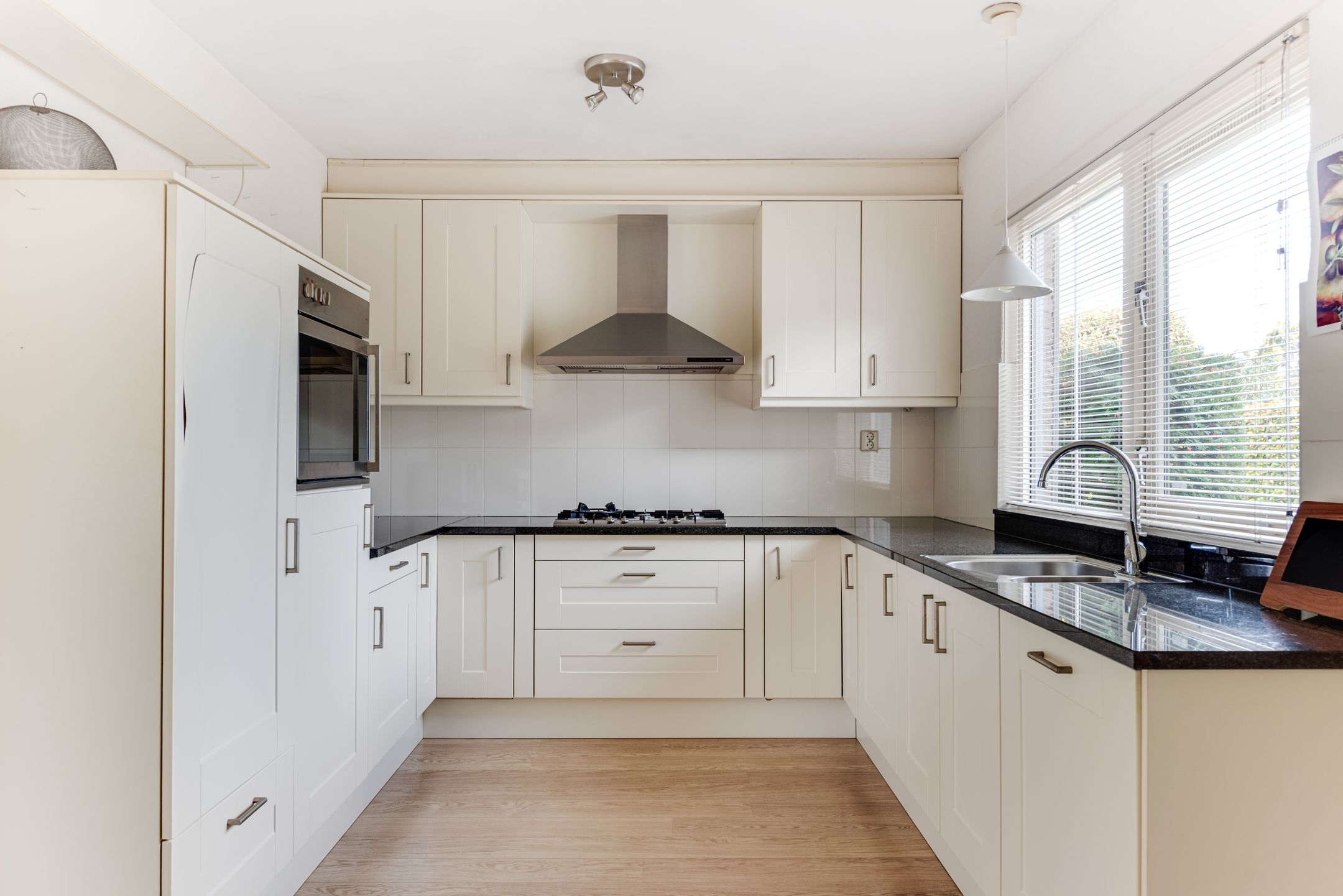 Foto 15 van De Blomhof 14