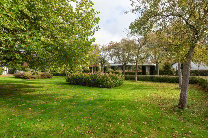 Foto 44 van De Blomhof 14