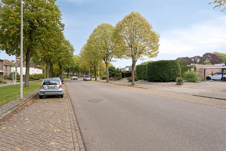 Foto 4 van Van Weerden Poelmanstraat 224