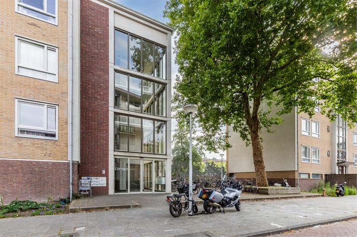 Photo 2 of Leenhofstraat 39