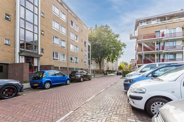 Photo 3 of Leenhofstraat 39