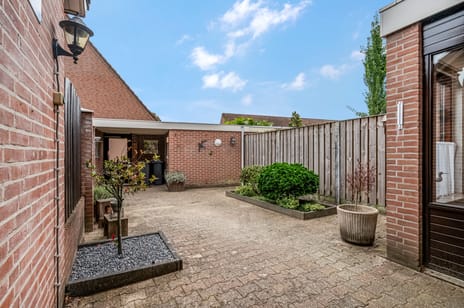 Gravekamp 64 tertiary image