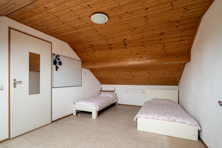 Photo 22 of Hendrik van Veldekestraat 38