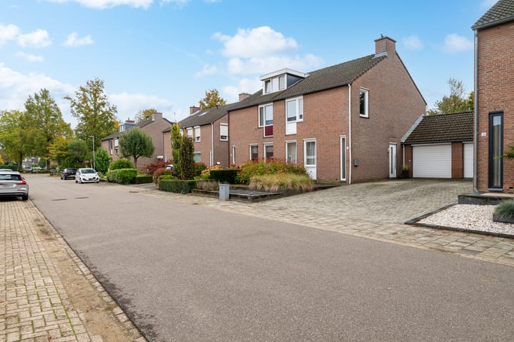 Photo 31 of Hendrik van Veldekestraat 38