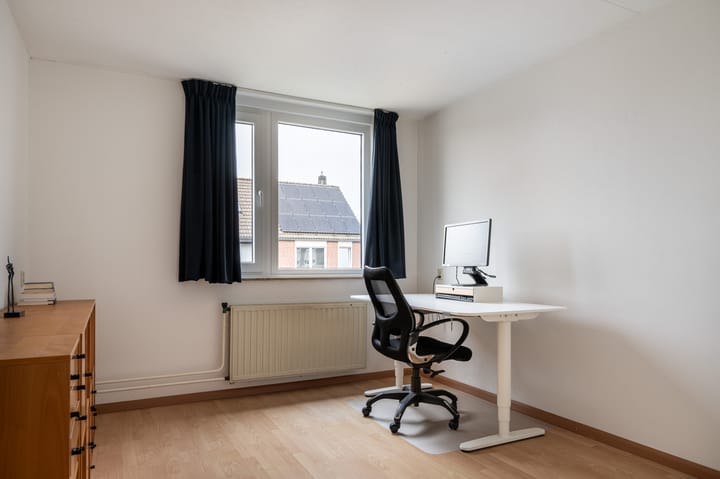 Photo 17 of Hendrik van Veldekestraat 38